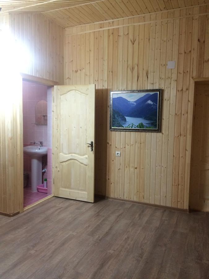 Guesthouse Tigranakert Pizunda Exterior photo